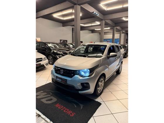 FIAT MOBI 1.0 EVO FLEX LIKE. ON MANUAL FIAT MOBI 1.0 EVO FLEX LIKE. ON MANUAL